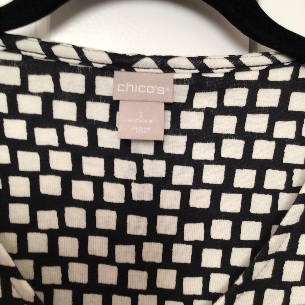Chico’s Tunic - Picture 2 of 2